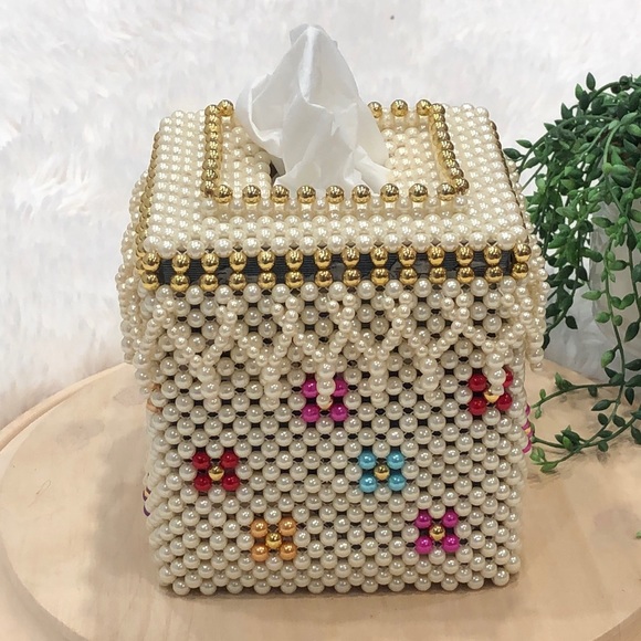 Beaded tissue box cover